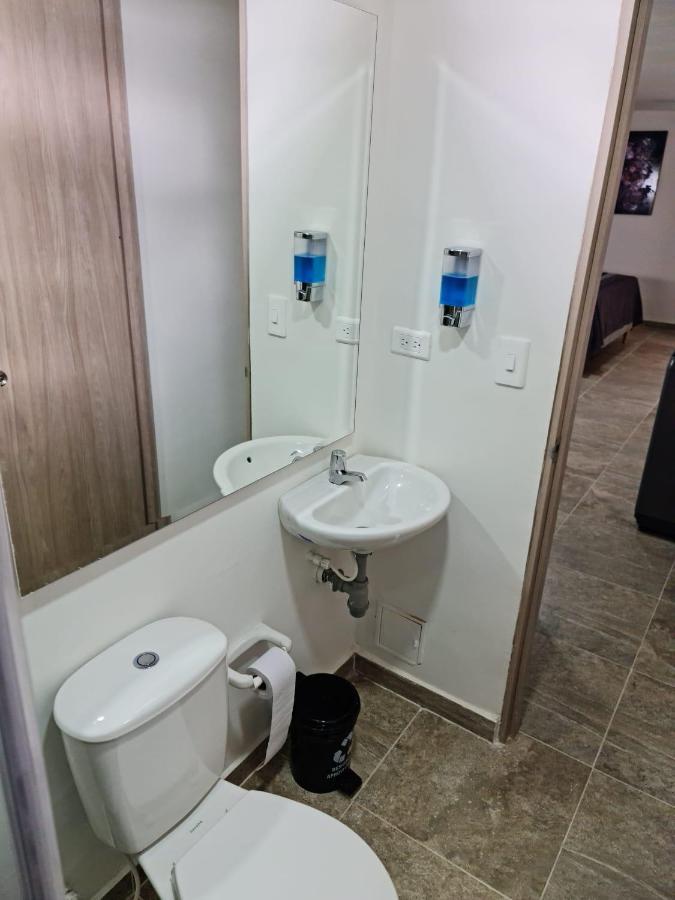 Aparta Estudio Completo - - Parqueadero Moto - Bambu Apartment Ibagué